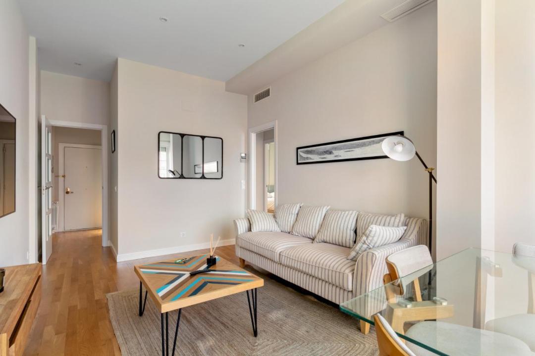 Bright With Views - 2Bd 1Bth- Av America Madrid Bagian luar foto