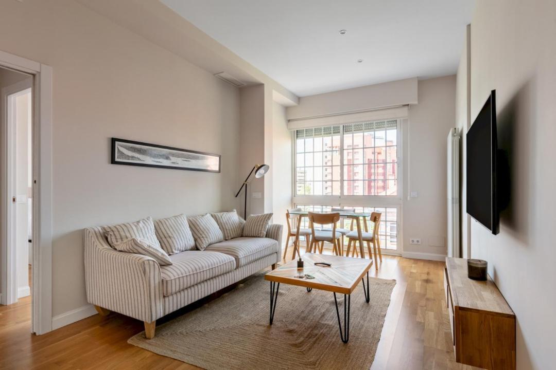 Bright With Views - 2Bd 1Bth- Av America Madrid Bagian luar foto