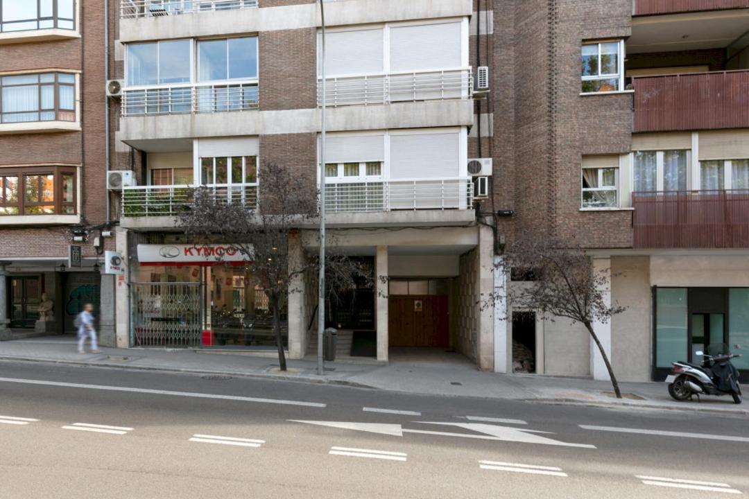Bright With Views - 2Bd 1Bth- Av America Madrid Bagian luar foto